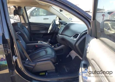 2016 Dodge Journey Crossroad Plus z USA, uszkodzony, nr VIN 3C4PDCGG8GT138888